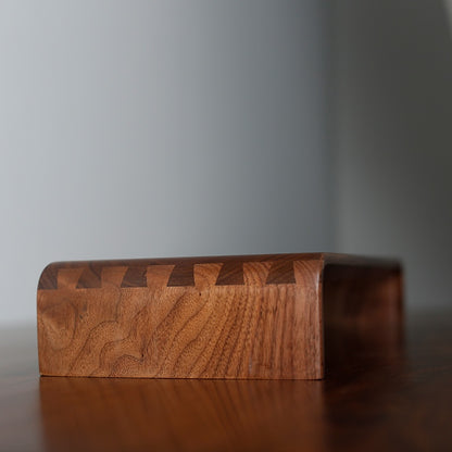 Solid Wood Monitor Riser, joint detail